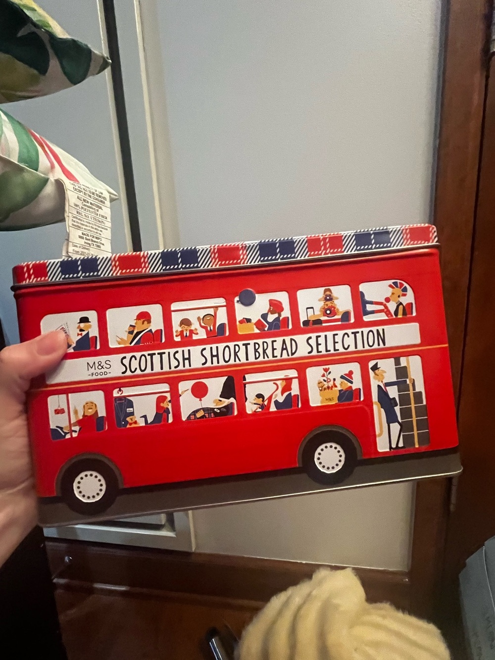 M&S Scottish Shortbread Selection Tin - Red Bus Design